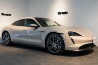 ポルシェ タイカン パフォーマンスバッテリープラス  4+1シート 1オーナー OP390 PSCB スポクロ PASM付エアサス 中古車 中古車