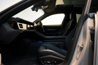 ポルシェ タイカン パフォーマンスバッテリープラス  4+1シート 1オーナー OP390 PSCB スポクロ PASM付エアサス 中古車 中古車