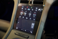 ポルシェ タイカン パフォーマンスバッテリープラス  4+1シート 1オーナー OP390 PSCB スポクロ PASM付エアサス 中古車 中古車