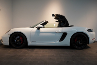 ポルシェ 718 ボクスター GTS 2.5 PDK PDLS+LEDヘッドライト  2ゾーンオートエアコン パークアシスト付バックカメラ 中古車 中古車