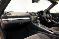 ポルシェ 718 ボクスター GTS 2.5 PDK PDLS+LEDヘッドライト  2ゾーンオートエアコン パークアシスト付バックカメラ 中古車 中古車