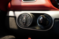 ポルシェ ボクスター(Type981) Spyder スパイダークラシックインテリア カーボンスポーツフルバケットシート 中古車 中古車