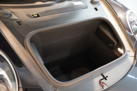 ポルシェ 911(Type991.2) Carrera 7MT スポーツクロノ スポーツテールパイプ パークアシスト付バックカメラ  ジェットブラック 中古車 中古車