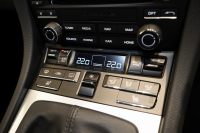 ポルシェ 911(Type991.2) Carrera 7MT スポーツクロノ スポーツテールパイプ パークアシスト付バックカメラ  ジェットブラック 中古車 中古車