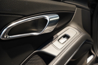 ポルシェ 911(Type991.2) Carrera 7MT スポーツクロノ スポーツテールパイプ パークアシスト付バックカメラ  ジェットブラック 中古車 中古車