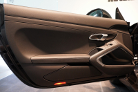 ポルシェ 911(Type991.2) Carrera 7MT スポーツクロノ スポーツテールパイプ パークアシスト付バックカメラ  ジェットブラック 中古車 中古車