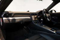 ポルシェ 911(Type991.2) Carrera 7MT スポーツクロノ スポーツテールパイプ パークアシスト付バックカメラ  ジェットブラック 中古車 中古車