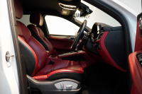 ポルシェ マカン GTS PDK  PCCB ツートンレザーインテリア スポーツエグゾースト 中古車 中古車