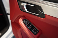 ポルシェ マカン GTS PDK  PCCB ツートンレザーインテリア スポーツエグゾースト 中古車 中古車