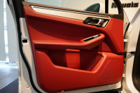 ポルシェ マカン GTS PDK  PCCB ツートンレザーインテリア スポーツエグゾースト 中古車 中古車