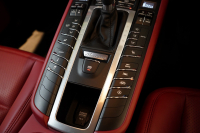 ポルシェ マカン GTS PDK  PCCB ツートンレザーインテリア スポーツエグゾースト 中古車 中古車