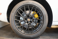 ポルシェ マカン GTS PDK  PCCB ツートンレザーインテリア スポーツエグゾースト 中古車 中古車