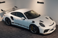 ポルシェ 911(Type991.2) GT3RS LEDヘッドライト PCCB フロントリフト スポーツクロノ  中古車