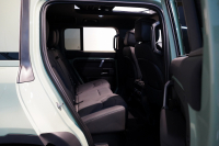 ランドローバー ディフェンダー 110 75th LIMITED EDITION  限定150台 フィックスドサイドステップ 中古車 中古車