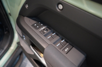 ランドローバー ディフェンダー 110 75th LIMITED EDITION  限定150台 フィックスドサイドステップ 中古車 中古車