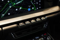 ポルシェ 911(Type992) Carrera PDK スポーツクロノ スポーツエグゾースト カレラS20/21ホイール GTシルバー  中古車