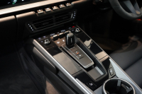 ポルシェ 911(Type992) Carrera PDK スポーツクロノ スポーツエグゾースト カレラS20/21ホイール GTシルバー  中古車