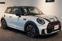 MINI(ミニ) ミニ JOHN COOPER WORKS ワンオーナー JCWトリム ブラックルーフ&ミラー 中古車 中古車