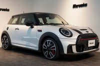 MINI(ミニ) ミニ JOHN COOPER WORKS ワンオーナー JCWトリム ブラックルーフ&ミラー 中古車 中古車