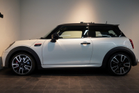 MINI(ミニ) ミニ JOHN COOPER WORKS ワンオーナー JCWトリム ブラックルーフ&ミラー 中古車 中古車