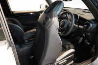 MINI(ミニ) ミニ JOHN COOPER WORKS ワンオーナー JCWトリム ブラックルーフ&ミラー 中古車 中古車