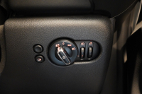 MINI(ミニ) ミニ JOHN COOPER WORKS ワンオーナー JCWトリム ブラックルーフ&ミラー 中古車 中古車