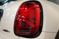 MINI(ミニ) ミニ JOHN COOPER WORKS ワンオーナー JCWトリム ブラックルーフ&ミラー 中古車 中古車