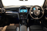 MINI(ミニ) ミニ JOHN COOPER WORKS ワンオーナー JCWトリム ブラックルーフ&ミラー 中古車 中古車