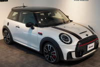 MINI(ミニ) ミニ JOHN COOPER WORKS ワンオーナー JCWトリム ブラックルーフ&ミラー 中古車 中古車