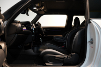 MINI(ミニ) ミニ JOHN COOPER WORKS ワンオーナー JCWトリム ブラックルーフ&ミラー 中古車 中古車