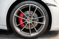 ポルシェ 911(Type992) Carrera S Cabriolet スポクロ スポエグ ツートンレザー OP320 中古車 中古車