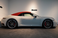 ポルシェ 911(Type992) Carrera S Cabriolet スポクロ スポエグ ツートンレザー OP320 中古車 中古車