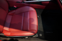 ポルシェ 911(Type992) Carrera S Cabriolet スポクロ スポエグ ツートンレザー OP320 中古車 中古車