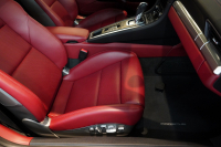 ポルシェ 911(Type991.2) Carrera PDK 左H スポクロ スポエグ Fリフト サンルーフ LEDヘッド BOSEサウンド ジェットブラック 中古車 中古車