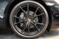 ポルシェ 911(Type991.2) Carrera PDK 左H スポクロ スポエグ Fリフト サンルーフ LEDヘッド BOSEサウンド ジェットブラック 中古車 中古車