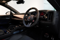 ポルシェ カイエンクーペ Turbo E-Hybrid Coupe with GT Package  PDCC ブルメスター リアアクスル OP307 中古車 中古車