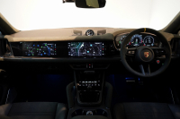 ポルシェ カイエンクーペ Turbo E-Hybrid Coupe with GT Package  PDCC ブルメスター リアアクスル OP307 中古車 中古車