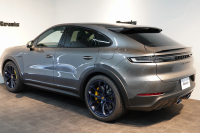 ポルシェ カイエンクーペ Turbo E-Hybrid Coupe with GT Package  PDCC ブルメスター リアアクスル OP307 中古車 中古車