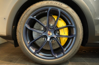 ポルシェ カイエンクーペ Turbo E-Hybrid Coupe with GT Package  PDCC ブルメスター リアアクスル OP307 中古車 中古車