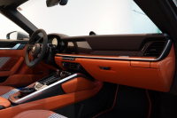 ポルシェ 911(Type992) Targa 4 PDK 左H OP623 ワンオーナー ヘリテージデザインPKG スポクロ スポエグ Fリフト 中古車 中古車