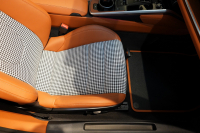 ポルシェ 911(Type992) Targa 4 PDK 左H OP623 ワンオーナー ヘリテージデザインPKG スポクロ スポエグ Fリフト 中古車 中古車