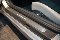 ポルシェ 911(Type991.2) Carrera PDK スポーツクロノ スポーツデザインフロントエプロン  レザーインテリア 20インチCarrera Sportホイール BOSEサウンド 中古車 中古車