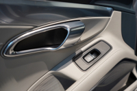 ポルシェ 911(Type991.2) Carrera PDK スポーツクロノ スポーツデザインフロントエプロン  レザーインテリア 20インチCarrera Sportホイール BOSEサウンド 中古車 中古車