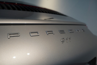 ポルシェ 911(Type991.2) Carrera PDK スポーツクロノ スポーツデザインフロントエプロン  レザーインテリア 20インチCarrera Sportホイール BOSEサウンド 中古車 中古車