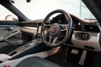 ポルシェ 911(Type991.2) Carrera PDK スポーツクロノ スポーツデザインフロントエプロン  レザーインテリア 20インチCarrera Sportホイール BOSEサウンド 中古車 中古車