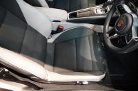 ポルシェ 911(Type991.2) Carrera PDK スポーツクロノ スポーツデザインフロントエプロン  レザーインテリア 20インチCarrera Sportホイール BOSEサウンド 中古車 中古車