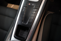 ポルシェ 911(Type991.2) Carrera PDK スポーツクロノ スポーツデザインフロントエプロン  レザーインテリア 20インチCarrera Sportホイール BOSEサウンド 中古車 中古車