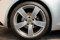 ポルシェ 911(Type991.2) Carrera PDK スポーツクロノ スポーツデザインフロントエプロン  レザーインテリア 20インチCarrera Sportホイール BOSEサウンド 中古車 中古車