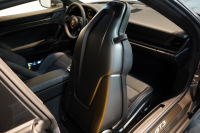 ポルシェ 911(Type992) GT3 Touring Package 6MT 左H ワンオーナー OP491 クロノ PCCB Fリフト カーボンルーフ レザーインテリア 中古車 中古車