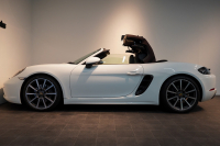 ポルシェ 718 ボクスター PDK 延長保証令和7年10月迄 スポーツエグゾースト 20インチカレラクラシック ティンテッドテール 中古車 中古車